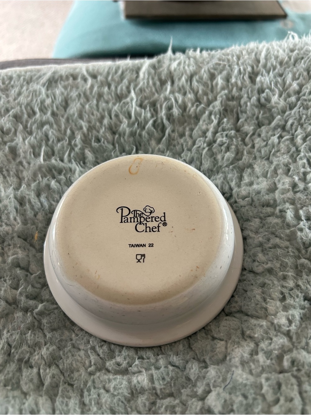 Retired Pampered Chef Vertical Spoon Rest. - Picture 2 of 2